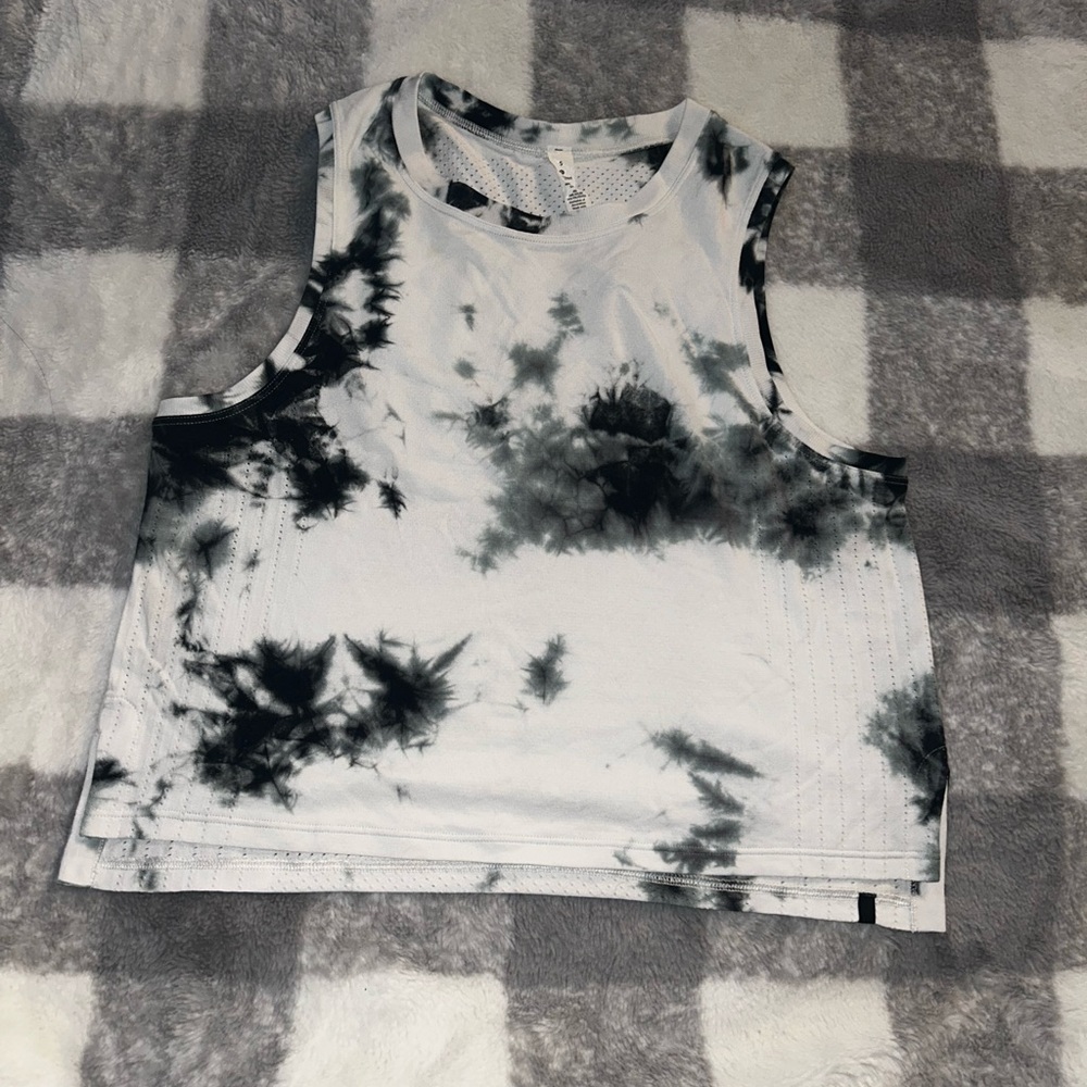 Lululemon tank top